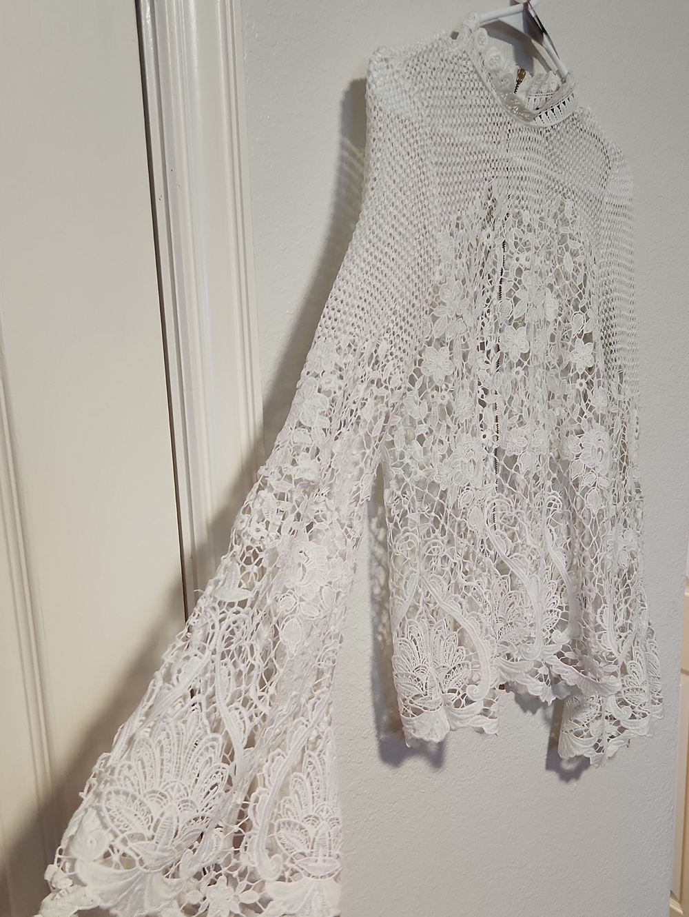 406.Project RUNWAY  Lace Crochet Peasant Blouse - Picture 3 of 6